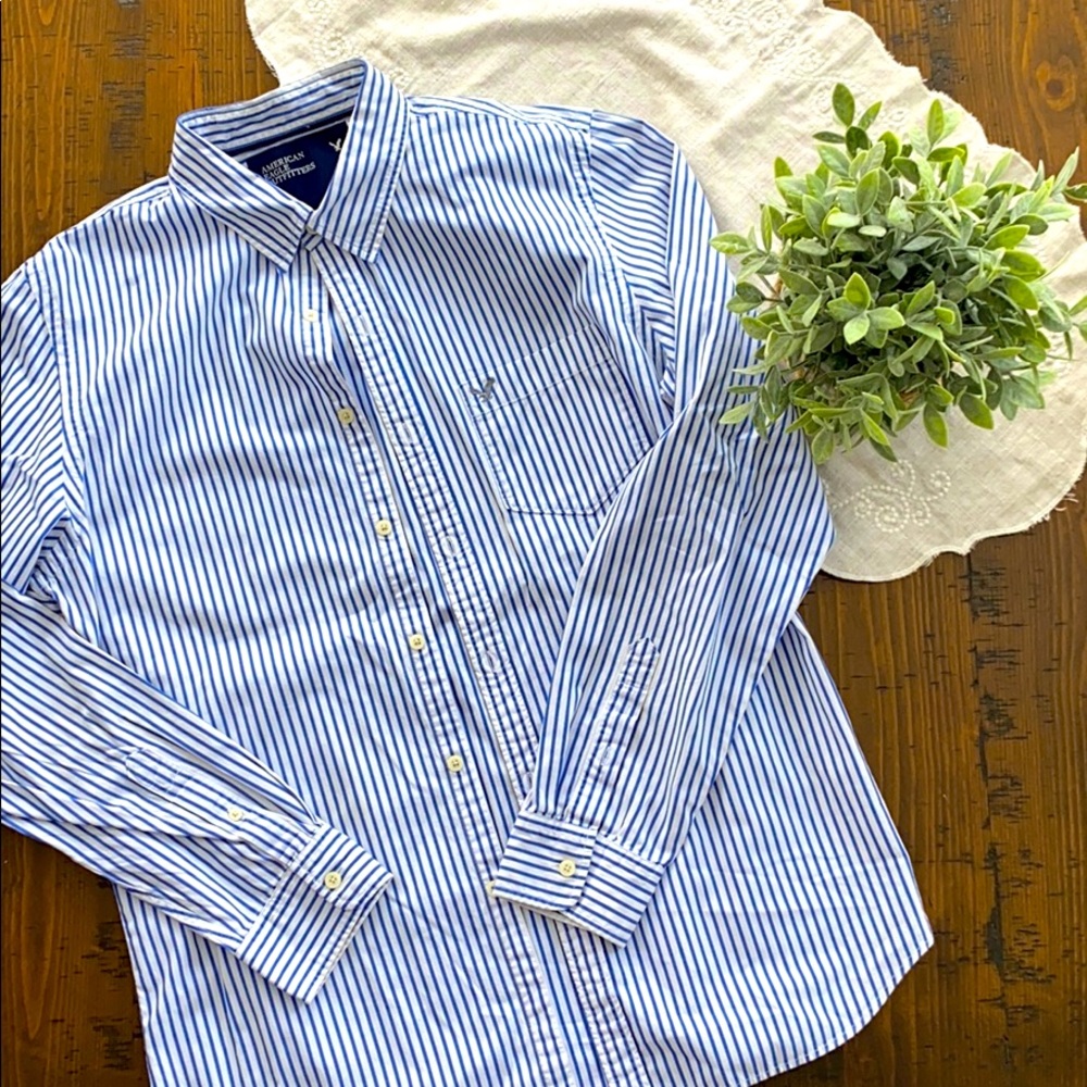 NWOT American Eagle pinstripe button down
